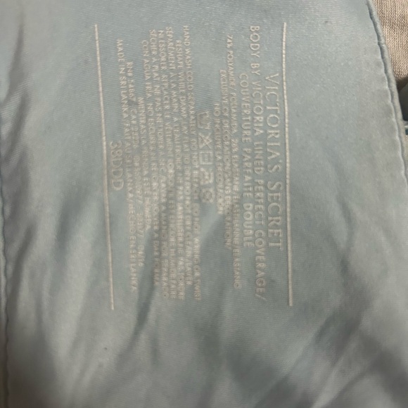 Victoria's Secret lined perfect coverage 38DDD - Picture 4 of 4